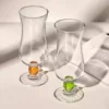 Duo de verre à eau au design tulipe inversée avec perles soufflées colorées, idéal pour un usage quotidien raffiné.