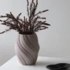 Vase en Ceramique Blanche – Serie Twist Artisanal 5