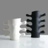 Vase en Resine – Serie Cactus Abstrait Noir et Blanc 3