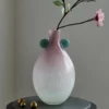 Vase à fleurs pastel