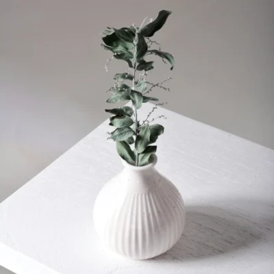 Vase en Ceramique Blanche – Serie Twist Artisanal 19