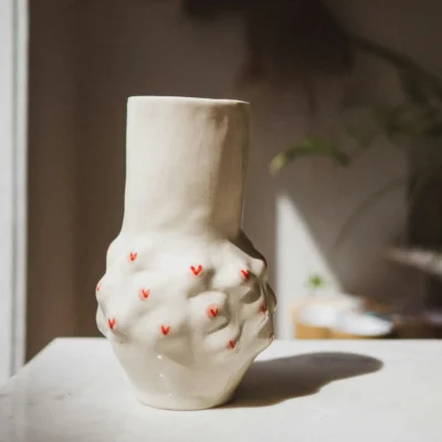 Vase en Ceramique Blanche – Serie Twist Artisanal 31