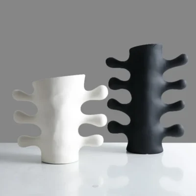 Vase en Resine – Serie Cactus Abstrait Noir et Blanc 3