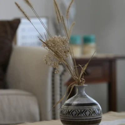 Vase en Resine – Serie Cactus Abstrait Noir et Blanc 8