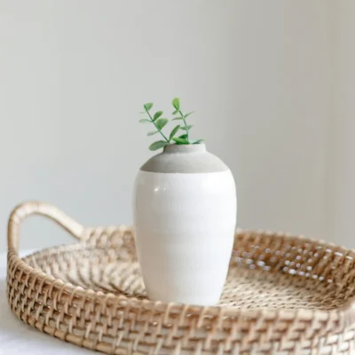 Vase en Resine – Style Art a Pois Blancs et Noirs 9