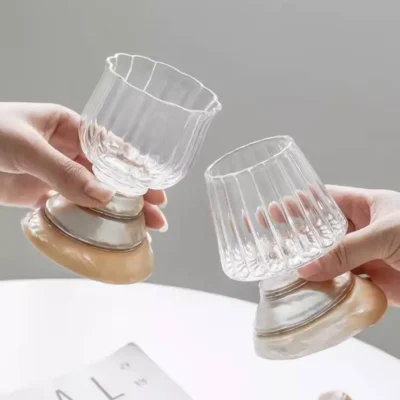 Verres a Vin en Verre Souffle – Base Coquillage Naturel 3