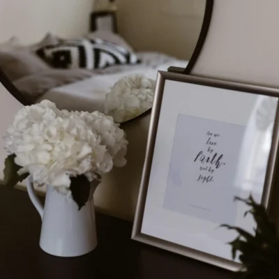 Vase en Ceramique Blanche – Serie Twist Artisanal 36