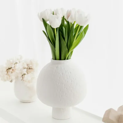 Vase en Ceramique Blanche – Serie Twist Artisanal 53