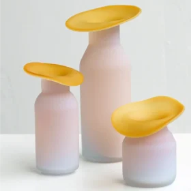 Décoration de Couloir avec des Vases : Astuces pour Créer un Effet Visuel Étendu Vases élégants pour une décoration de couloir avec des vases, apportant style et espace.
