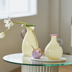 Décoration de Terrasse avec des Vases : Ajoutez du Caractère à Votre Espace Extérieur Vases décoratifs pour la décoration de terrasse, apportant une touche d’élégance et de caractère