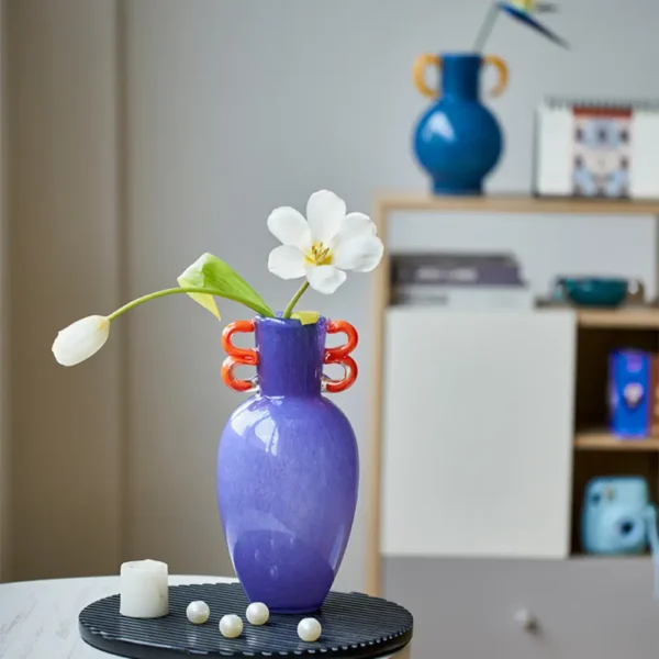 grand vase en verre ondulé violet